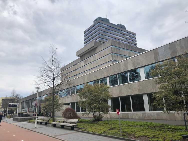 Universiteitsbibliotheek Nijmegen. Foto Hanno Lans. Bron Wikimedia Commons CC BY 40.